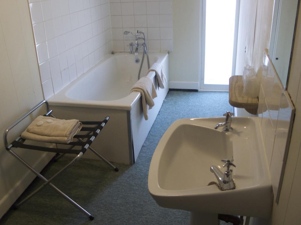 Calverts Hotel - Newport, Isle Of Wight Bilik gambar